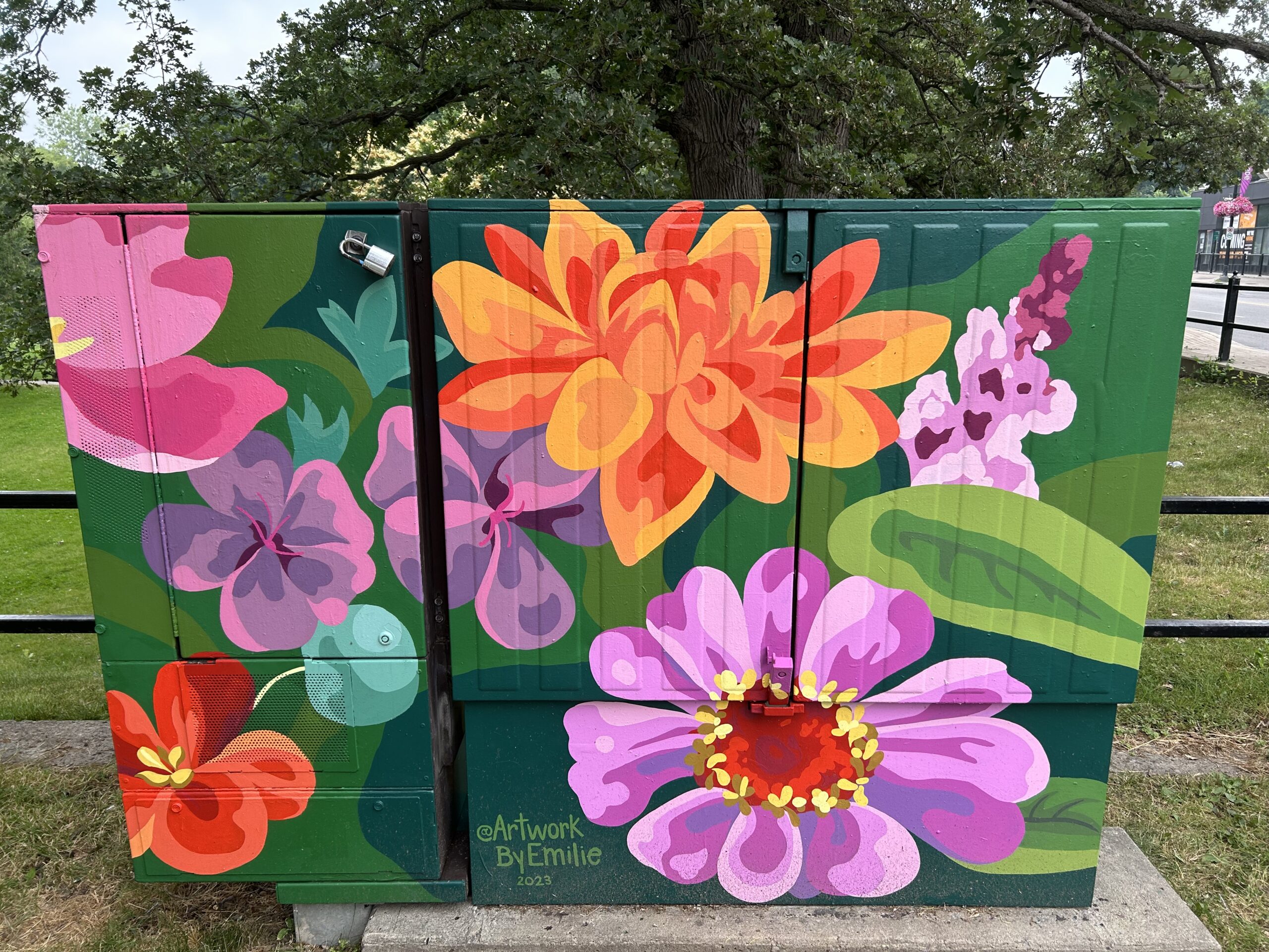 https://intheglebe.ca/wp-content/uploads/2024/07/Emilie-Darlington-Mural-scaled.jpg